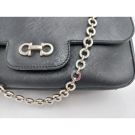  Ferragamo(󰡸) 21 B723  ǾƳ LUCIANA  ġΰ Ŭġ  ü  [ûֱõ] ̹4 - ̺ ߰ǰ